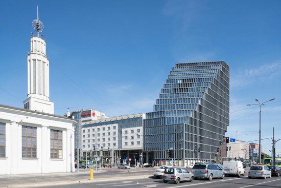 Hiển thị tin tức thuộc thể loại Độc đáo tòa nhà dạng kim tự tháp bổ đôI Hình ảnh cho tin tức Độc đáo tòa nhà dạng kim tự tháp bổ đôI